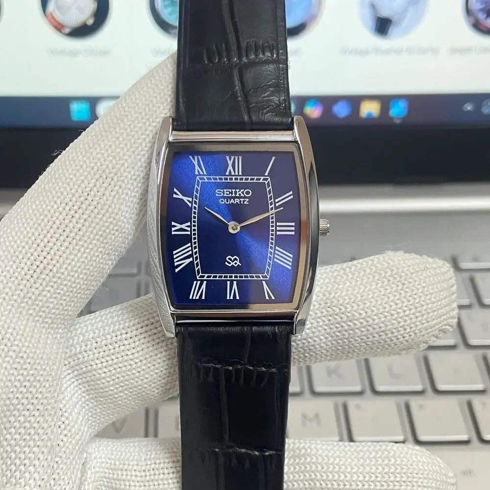 Vintage Style Seiko Quartz Mens Silver Watch & Blue accents W/ Leather Strap